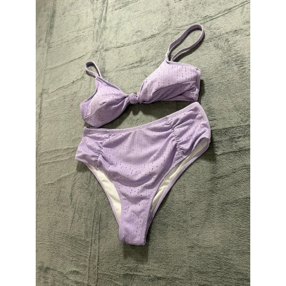 Unbranded eyelet textured